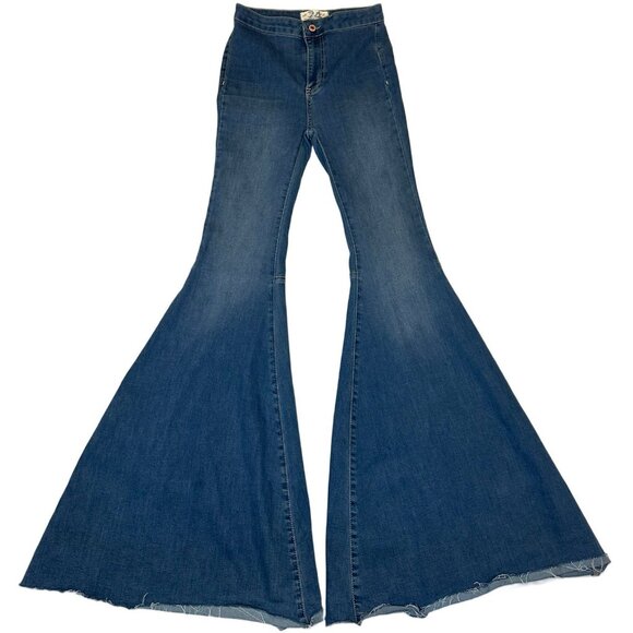 We the free Bell bottom flare jeans Just Float On Flare Jeans 24x33 Raw Hem - Picture 2 of 9